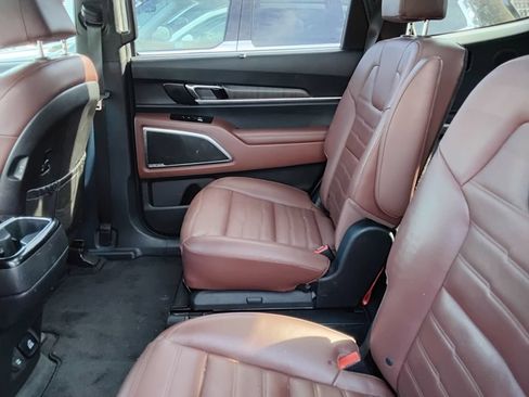 Used 2023 Kia Telluride SX Prestige AWD/4WD image 10