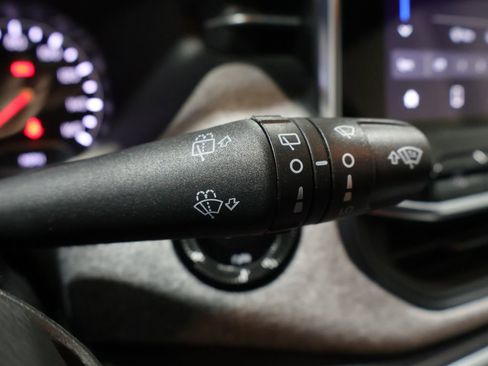 Used 2023 Jeep Compass Latitude w/ Convenience Group image 40