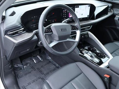 Certified 2025 Audi Q5 Premium w/ Convenience Package AWD/4WD image 13