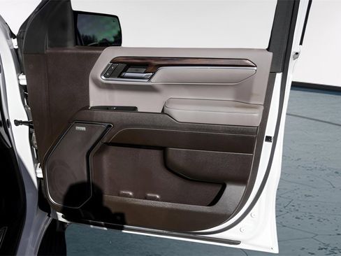 Used 2022 GMC Sierra 1500 SLT w/ SLT Convenience Package image 33