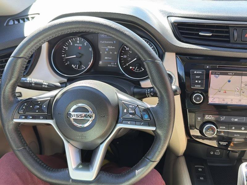 Used 2019 Nissan Rogue SL w/ Premium Package AWD/4WD image 17