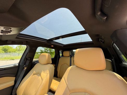 Used 2014 Cadillac SRX Luxury w/ Driver Awareness Package image 34