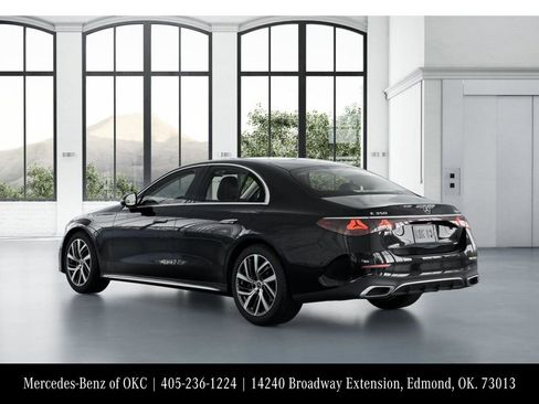 Used 2026 Mercedes-Benz E 350 4MATIC Sedan image 29