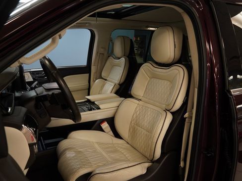 Used 2018 Lincoln Navigator Black Label image 3