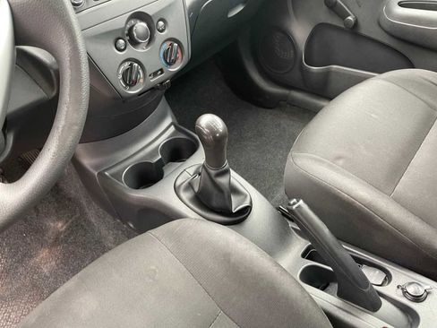 Used 2015 Nissan Versa S FWD image 17