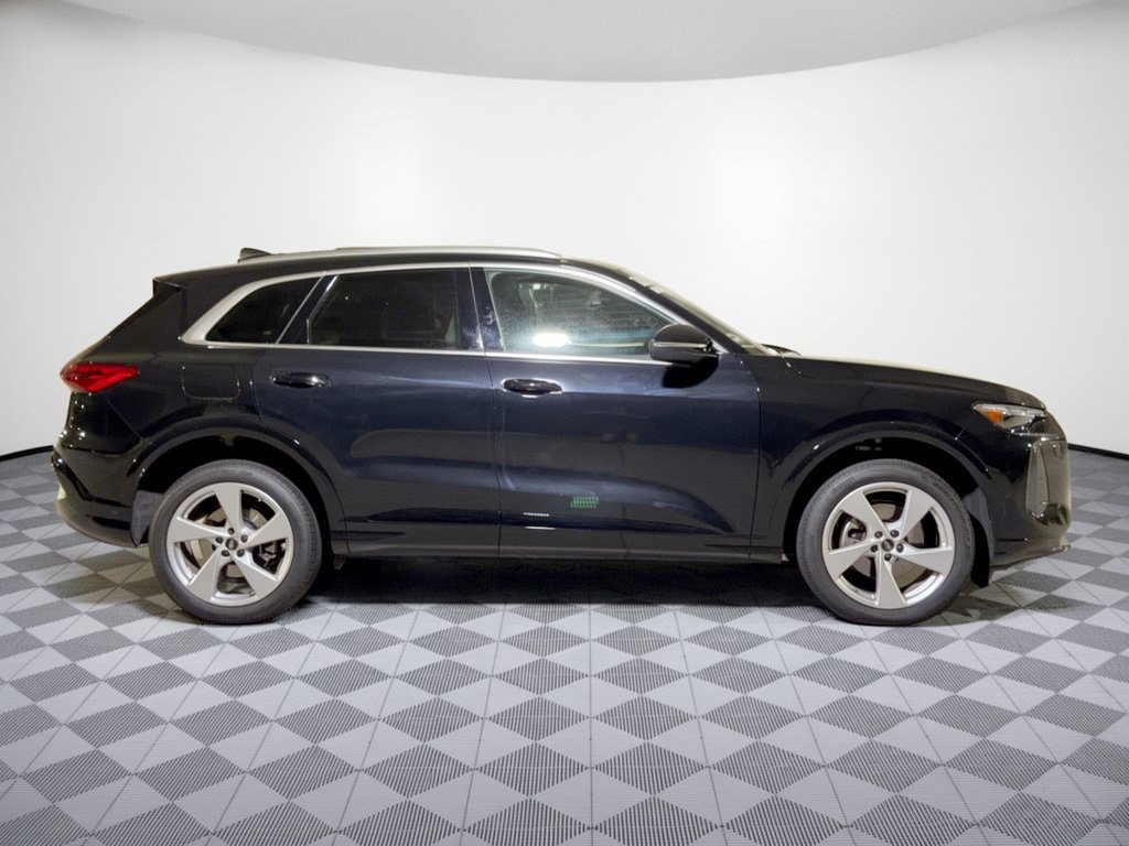 Certified 2025 Audi Q5 Premium Plus w/ Premium Plus AWD/4WD image 8