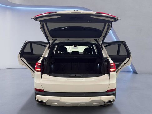 Used 2019 BMW X5 xDrive40i w/ Convenience Package AWD/4WD image 11