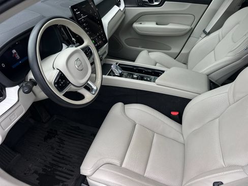 Used 2026 Volvo XC60 B5 Ultra w/ Protection Package Premier AWD/4WD image 9