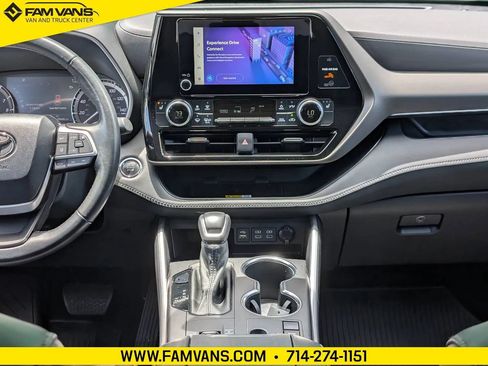 Used 2023 Toyota Highlander XLE FWD image 26
