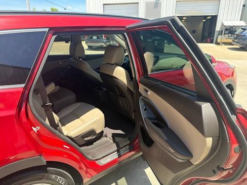 Used 2017 Hyundai Santa Fe Limited FWD image 27