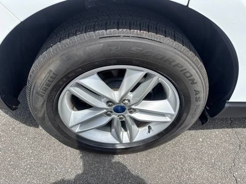 Used 2016 Ford Edge SEL w/ Equipment Group 201A AWD/4WD image 10
