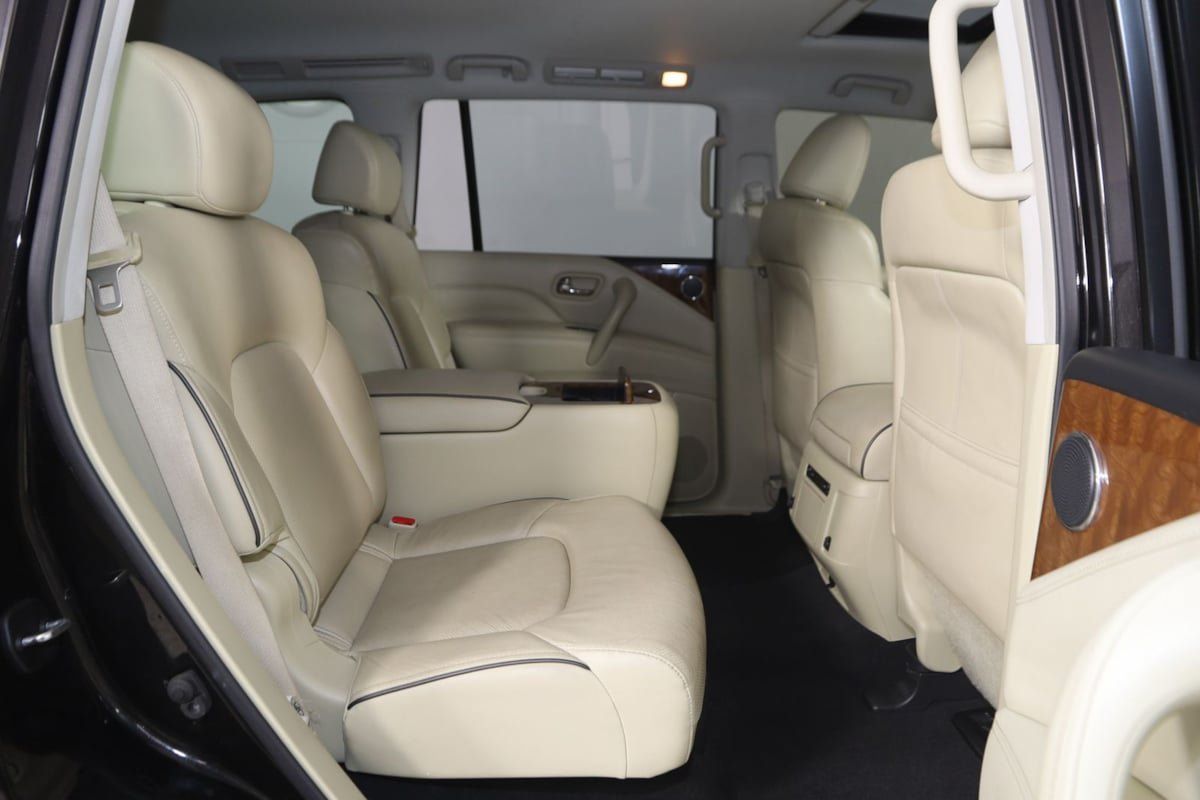 Used 2018 INFINITI QX80 4WD w/ Driver Assistance Package image 14