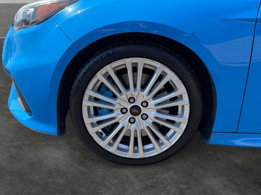 Used 2017 Ford Focus RS AWD/4WD image 4