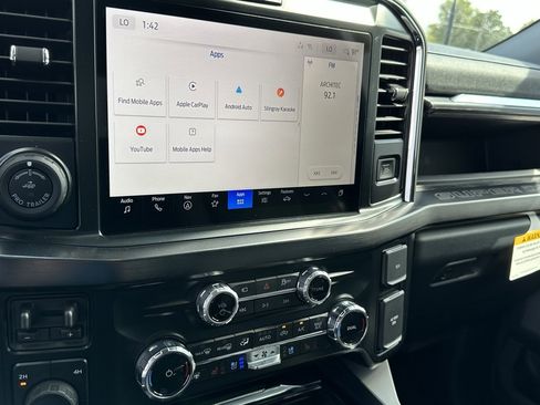 New 2026 Ford F350 Lariat w/ Black Appearance Package image 15