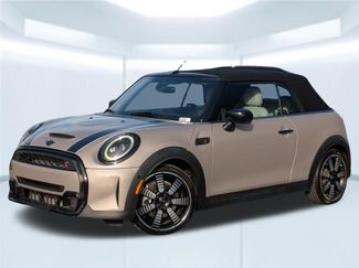 Used 2023 MINI Cooper S video 2