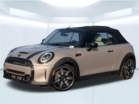 Used 2023 MINI Cooper S image 2
