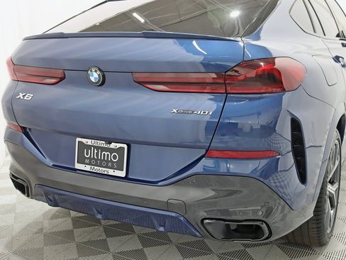 Used 2022 BMW X6 xDrive40i w/ M Sport Package image 13
