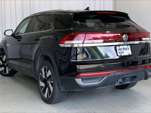 Used 2025 Volkswagen Atlas Cross Sport SE FWD image 5
