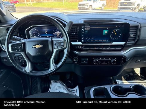 Used 2024 Chevrolet Silverado 2500 LT AWD/4WD image 17