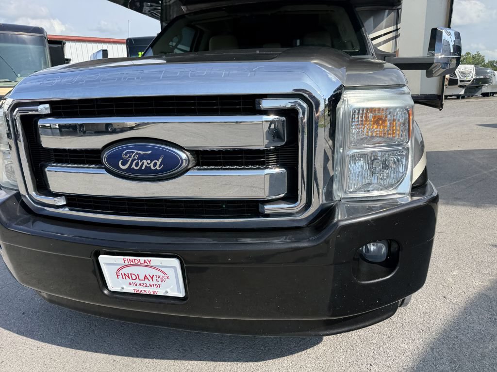 Used 2016 Ford F550 2WD Regular Cab Super Duty image 5