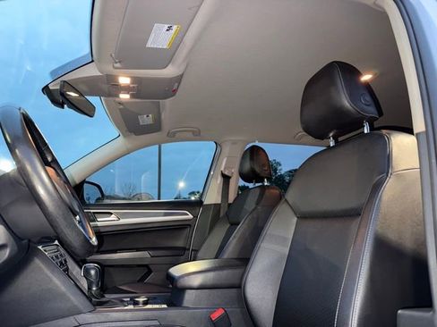 Used 2018 Volkswagen Atlas SE image 26