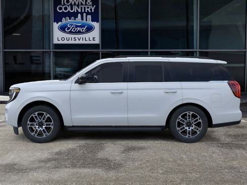 New 2026 Ford Expedition Active AWD/4WD image 4