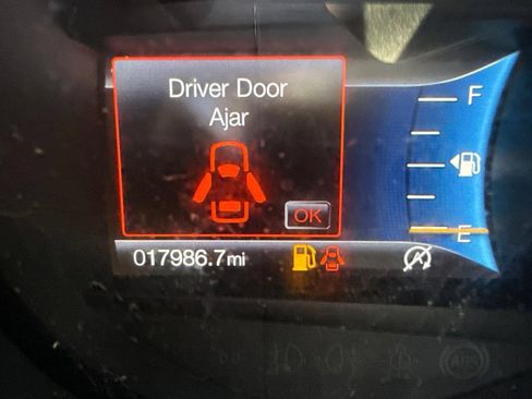 Used 2022 Ford Edge SE w/ Black Appearance Package AWD/4WD image 22