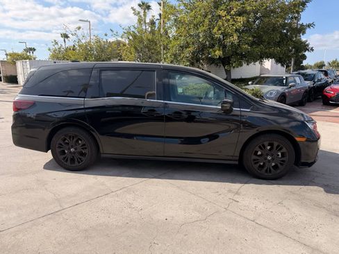 Used 2025 Honda Odyssey Sport-L image 6