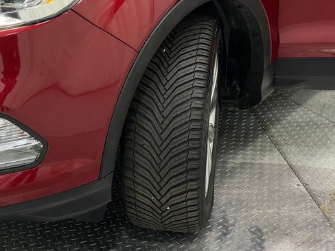 Used 2017 Ford Escape Titanium image 37