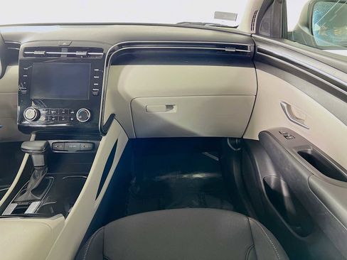 Certified 2024 Hyundai Tucson SE FWD image 22