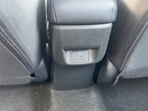 Used 2025 Nissan Versa SV image 26