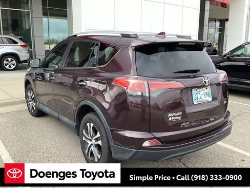 Used 2017 Toyota RAV4 LE image 6