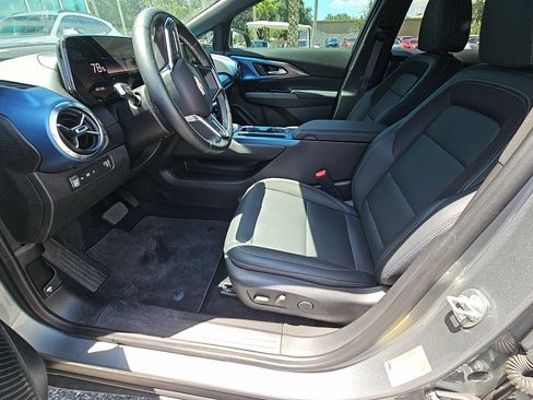 Used 2024 Chevrolet Equinox EV LT FWD image 5