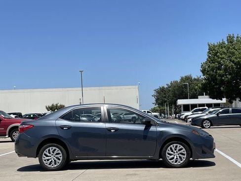 Used 2019 Toyota Corolla LE FWD image 3