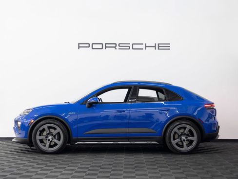 New 2026 Porsche Macan 4 Electric AWD/4WD image 2