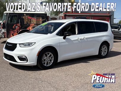 Used 2024 Chrysler Pacifica Touring-L