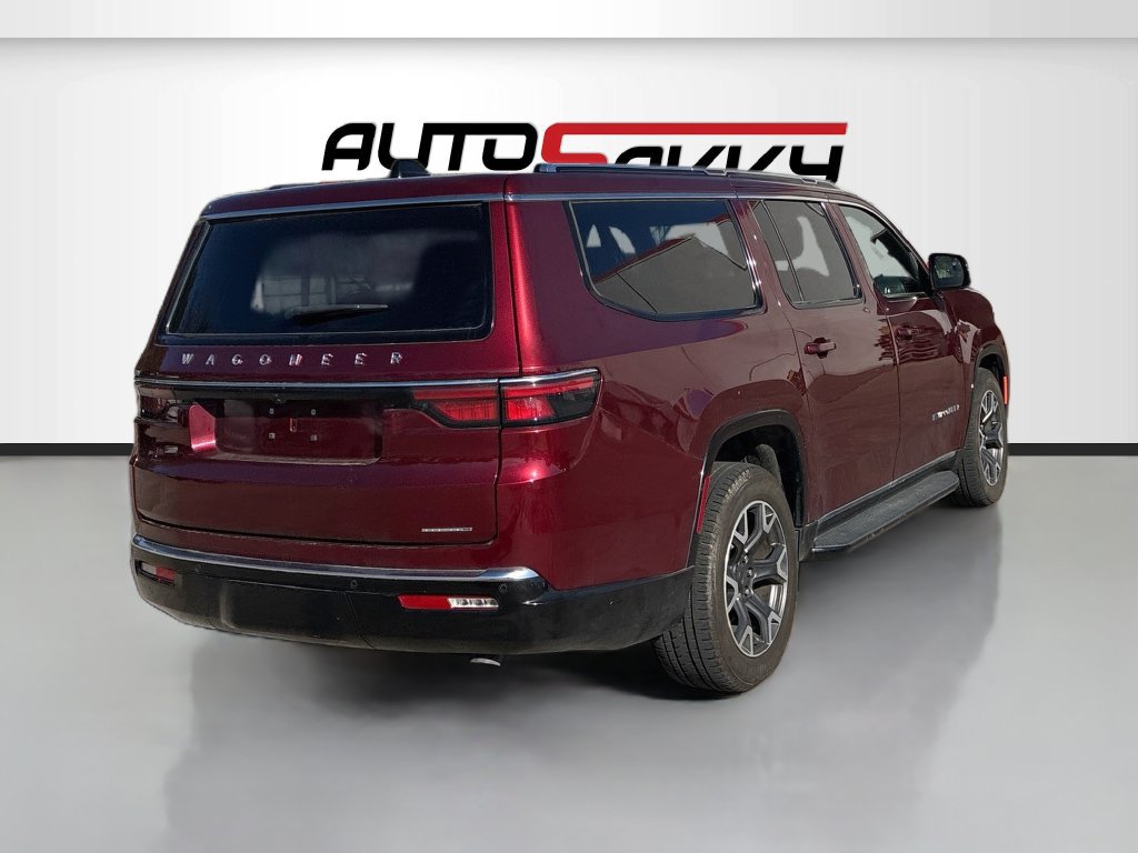 Used 2024 Jeep Wagoneer L Series III w/ Flexible Seating Group AWD/4WD image 7
