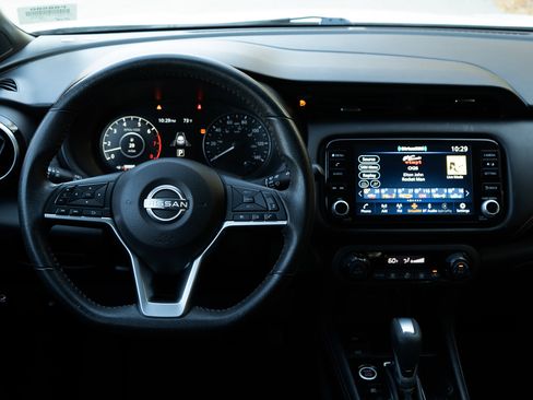 Used 2022 Nissan Kicks SR w/ Interior Electronics Package image 25