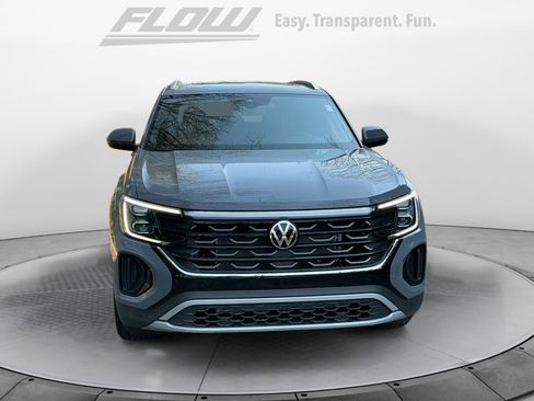 New 2026 Volkswagen Atlas Cross Sport SE image 2