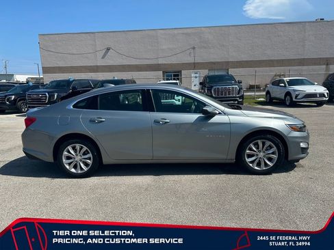 Used 2025 Chevrolet Malibu LT FWD image 8