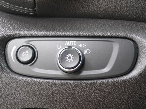 Used 2021 Chevrolet Blazer LT FWD image 22