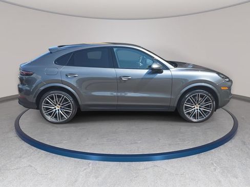 Used 2023 Porsche Cayenne Coupe AWD/4WD image 5