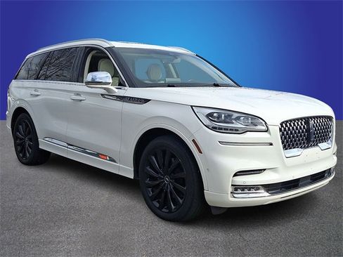 Used 2020 Lincoln Aviator Black Label Grand Touring image 3