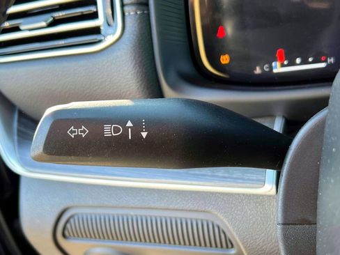 Used 2024 Jeep Wagoneer L Series II w/ Premium Group I image 24