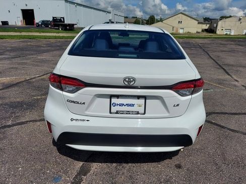 Used 2020 Toyota Corolla LE image 17