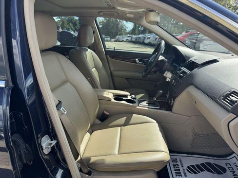 Used 2011 Mercedes-Benz C 300 4MATIC Sedan image 14