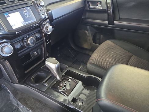 Used 2018 Toyota 4Runner TRD Off-Road image 26