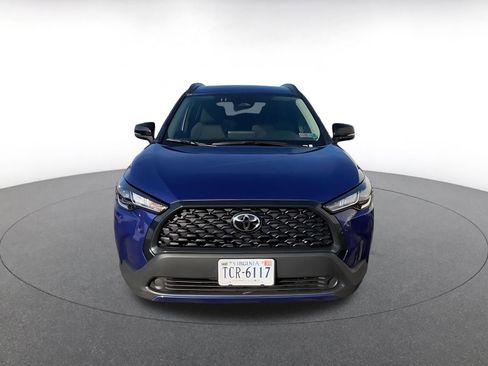 Used 2025 Toyota Corolla Cross LE image 4