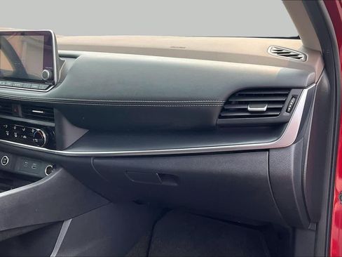 Used 2023 Nissan Rogue S FWD image 16