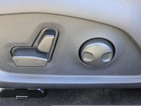 New 2026 Jeep Compass Latitude w/ Sun and Sound Group image 18